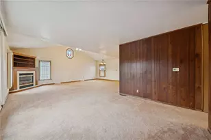 34 Hemlock Dr, Latrobe, PA 15650 - Photo 2