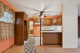 34 Hemlock Dr, Latrobe, PA 15650 - Photo 10