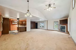 34 Hemlock Dr, Latrobe, PA 15650 - Photo 8