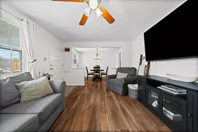 106 Windsor Dr, Hempfield Township, PA 15642 - Photo 6