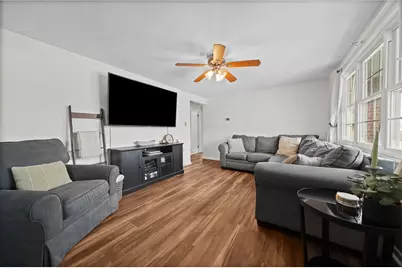 106 Windsor Dr, Hempfield Township, PA 15642 - Photo 4