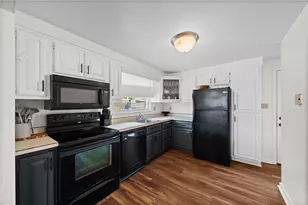 106 Windsor Dr, Hempfield Township, PA 15642 - Photo 10