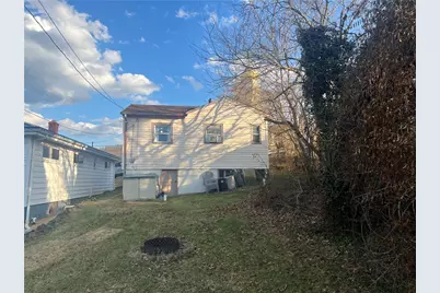 600 American St, California, PA 15419 - Photo 2