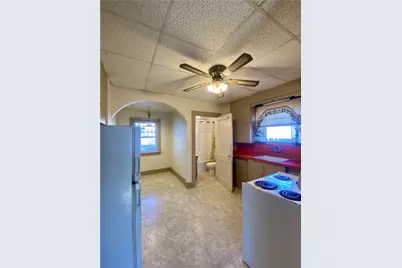 3 E Leasure, New Castle, PA 16105 - Photo 4