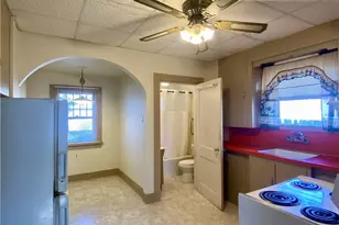 3 E Leasure, New Castle, PA 16105 - Photo 4