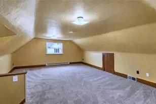 510 Franklin Ave, Vandergrift, PA 15690 - Photo 22