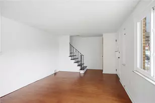 513 Garden Ct, Braddock, PA 15104 - Photo 6