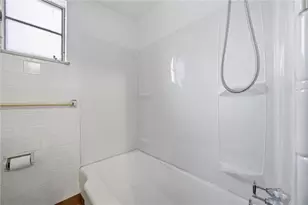 513 Garden Ct, Braddock, PA 15104 - Photo 16