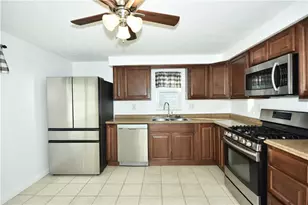 518 Magazine St, Scott Township, PA 15106 - Photo 8