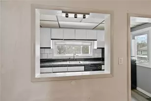 416 Cribbs St, Greensburg, PA 15601 - Photo 6