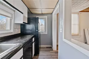 416 Cribbs St, Greensburg, PA 15601 - Photo 4