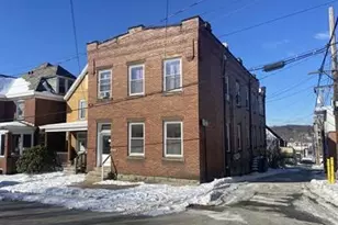 211 N 2nd St, Jeannette, PA 15644 - Photo 1