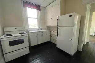 211 N 2nd St, Jeannette, PA 15644 - Photo 2