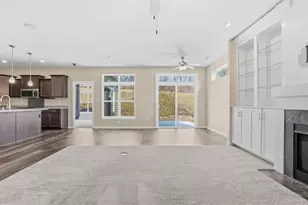 2046 Sir Patrick Dr, Cecil, PA 15057 - Photo 10