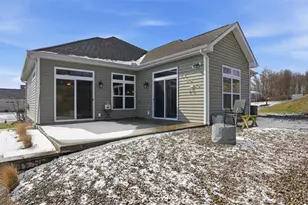 2046 Sir Patrick Dr, Cecil, PA 15057 - Photo 28