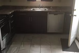 1918 Sarah St, Pittsburgh, PA 15203 - Photo 6