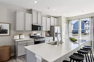 765 Olivia St, Collier Township, PA 15205 - Photo 16