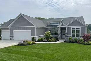 136 Huckleberry Rd, White Township, PA 15701 - Photo 2