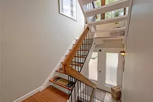 132 Locust Ct, Pittsburgh, PA 15237 - Photo 2