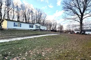 421 E Twin Ln, Slippery Rock, PA 16057 - Photo 1