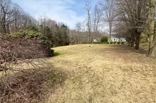 310 W Meyer Ave, New Castle, PA 16105 - Photo 22