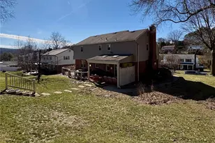 6077 Great Dane Dr, Bethel Park, PA 15102 - Photo 2