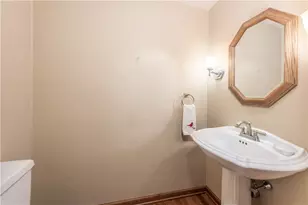 6077 Great Dane Dr, Bethel Park, PA 15102 - Photo 18