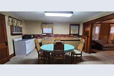 1945 Morris St, South New Castle Boro, PA 16102 - Photo 4