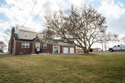 627 Tulip Drive, New Brighton, PA 15066 - Photo 2