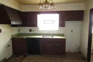 219 Camp Ave, Braddock, PA 15104 - Photo 14