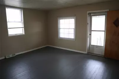 823 Crest Ave, Charleroi Boro, PA 15022 - Photo 6