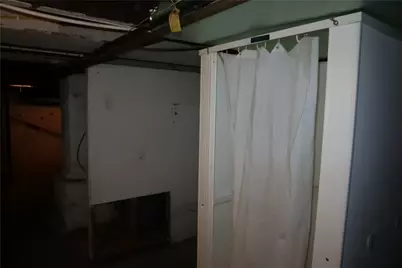 823 Crest Ave, Charleroi Boro, PA 15022 - Photo 22