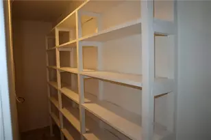 823 Crest Ave, Charleroi Boro, PA 15022 - Photo 14