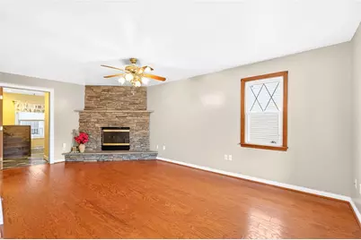 2533 Mayfield Ave, Harmony Township, PA 15003 - Photo 12