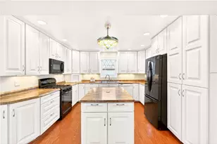 2533 Mayfield Ave, Harmony Township, PA 15003 - Photo 4