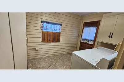 1945 Morris St, South New Castle Boro, PA 16102 - Photo 6