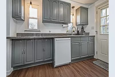 506 Somerville, Scott Township, PA 15243 - Photo 12