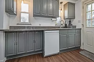 506 Somerville, Scott Township, PA 15243 - Photo 12