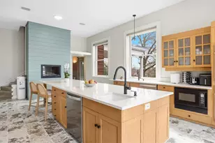 5435 Dunmoyle St, Pittsburgh, PA 15217 - Photo 18