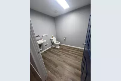 566 Merchant St, Ambridge, PA 15003 - Photo 6