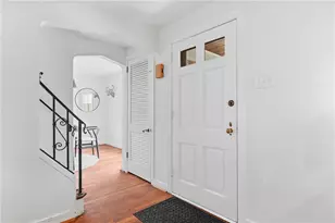 112 Leon Rd, Green Tree, PA 15220 - Photo 4