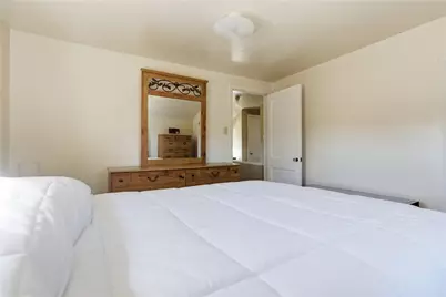 2 Oakridge Road, Ross Twp, PA 15229 - Photo 18