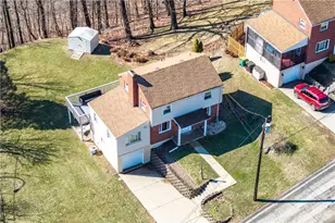 2 Oakridge Rd, Ross Twp, PA 15229 - Photo 2