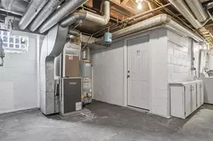 4060 Cambronne St, Pittsburgh, PA 15212 - Photo 16