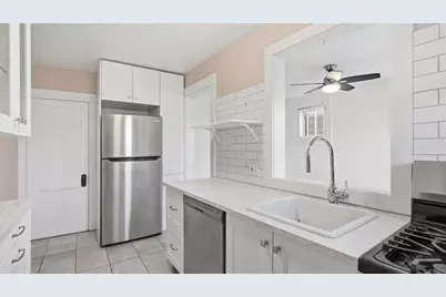 4060 Cambronne St, Pittsburgh, PA 15212 - Photo 8