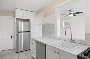 4060 Cambronne St, Pittsburgh, PA 15212 - Photo 8