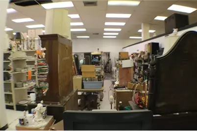 567 McKean Ave, Donora, PA 15033 - Photo 2