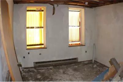 567 McKean Ave, Donora, PA 15033 - Photo 16