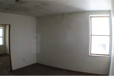 567 McKean Ave, Donora, PA 15033 - Photo 14