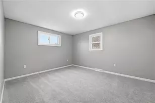 667 Memorial Dr, Pittsburgh, PA 15068 - Photo 22